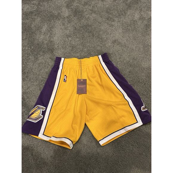 Men's Mitchell & Ness NBA Swingman Shorts Los Angeles Lakers 2009 - Picture 1 of 4